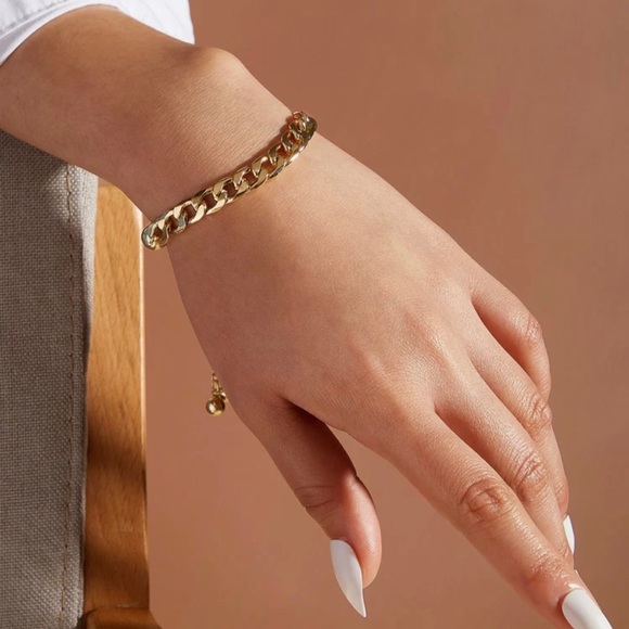 PinkBaeBoutique Jewelry - 3/$30 💛 Adjustable Cuban Link Bracelet